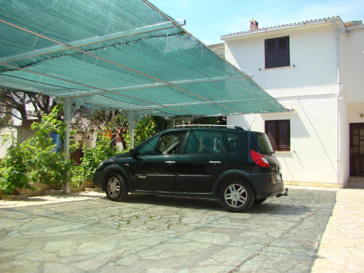 Apartments And Rooms With Parking Space Pag - 13060 باغ المظهر الخارجي الصورة