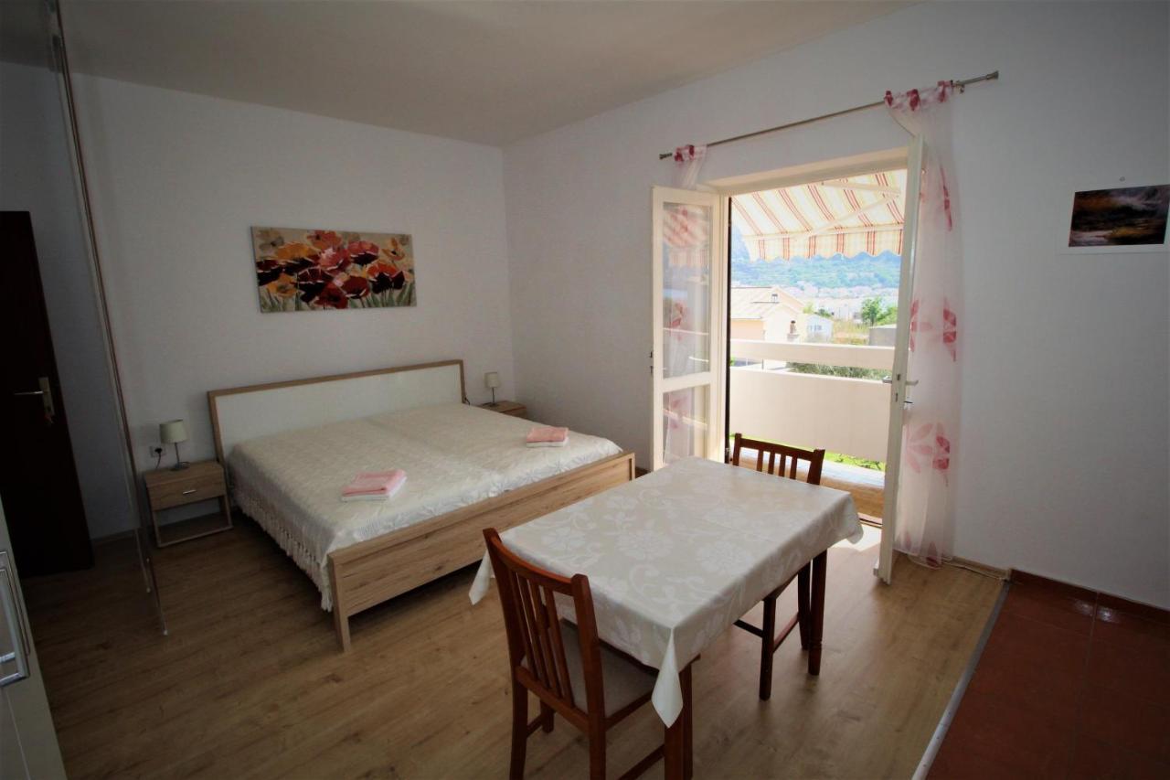 Apartments And Rooms With Parking Space Pag - 13060 باغ المظهر الخارجي الصورة